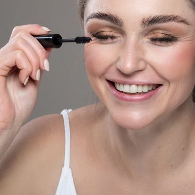Mascara maximum volume deep black